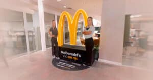 Cartel de McDonald's con la leyenda: "MacDonald's vio en mí"